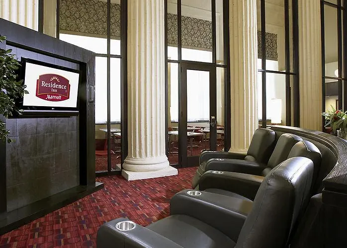 Downtown Hotel 3*