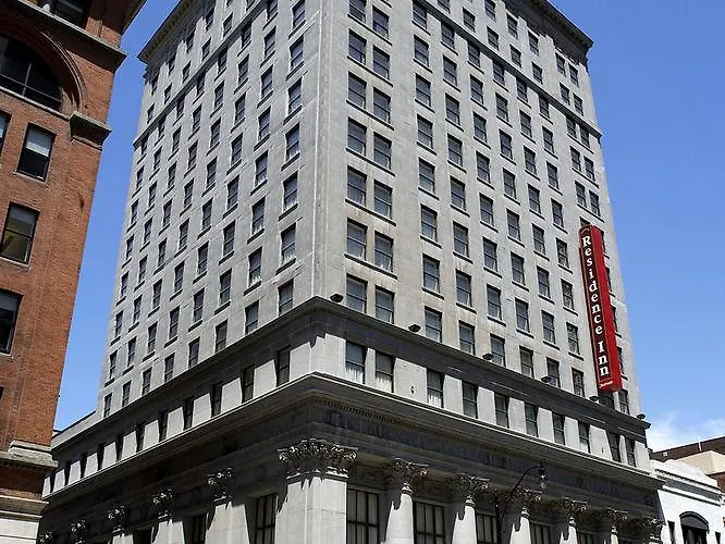 Downtown Hotel 3*