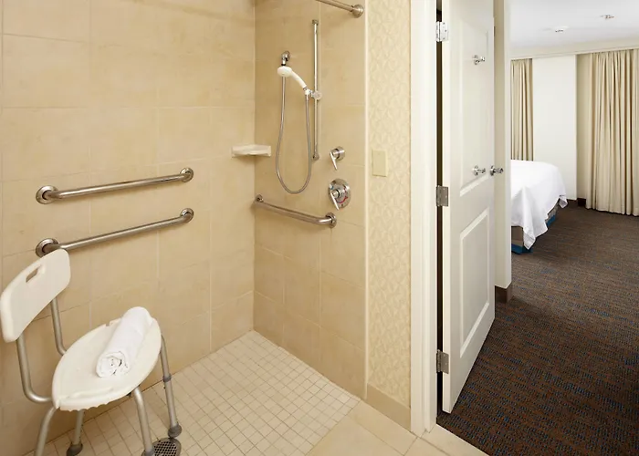 Downtown 3*